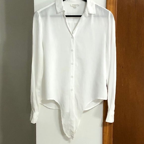 beach lunch lounge long sleeve white blouse - Picture 2 of 3